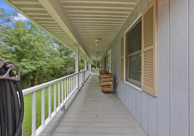 3rd image of 1550 Pinkerton Ln, Zanesville, OH 43701 | MLS# 226031217