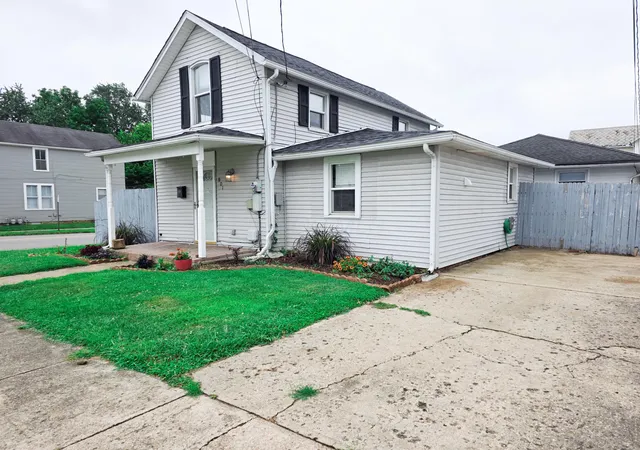 3rd image of 601 N Maple St, Lancaster, OH 43130 | MLS# 226028596