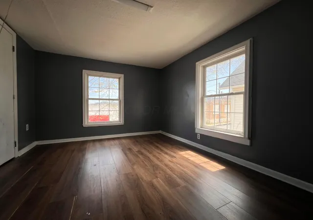 Listing Photo 3 - Condo for sale in building located at 189/191 Clinton St, Newark, OH 43055 - Unit #2