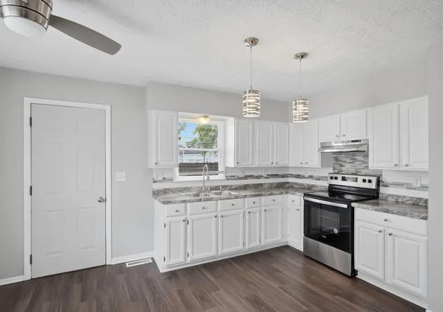 2nd image of 2954 Grasmere Ave, Columbus, OH 43224 | MLS# 226028590