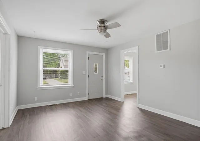 5th image of 2954 Grasmere Ave, Columbus, OH 43224 | MLS# 226028590