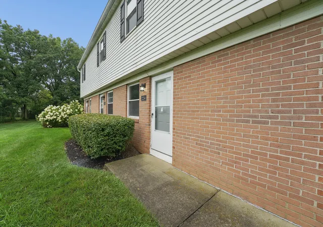 2nd image of 2254 Perkins Ct #P, Columbus, OH 43229 | MLS# 226028599