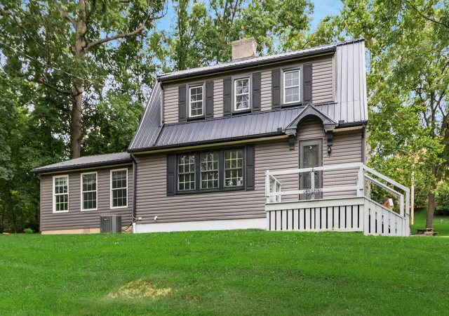 Photo 2 of Single family home for sale at 1224 Marwood Dr, Zanesville, OH 43701 | MLS# 226028733 | Listing updated on 2026-07-30