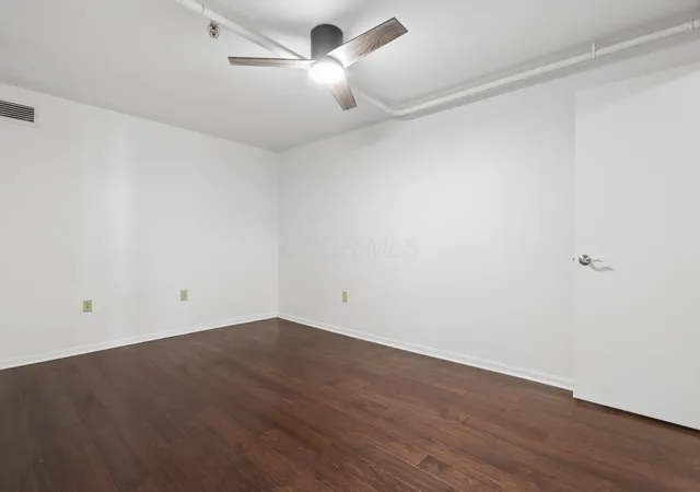 Listing Photo 5 - Condo for sale in building located at 221 N Front St, Columbus, OH 43215 - Unit #510