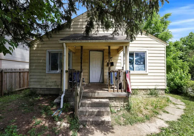 1st image of 2688 Mcguffey Rd, Columbus, OH 43211 | MLS# 226028623