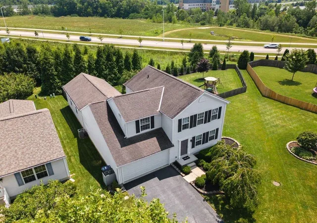 1st image of 9172 Prestwick Green Dr, Columbus, OH 43240 | MLS# 226029037
