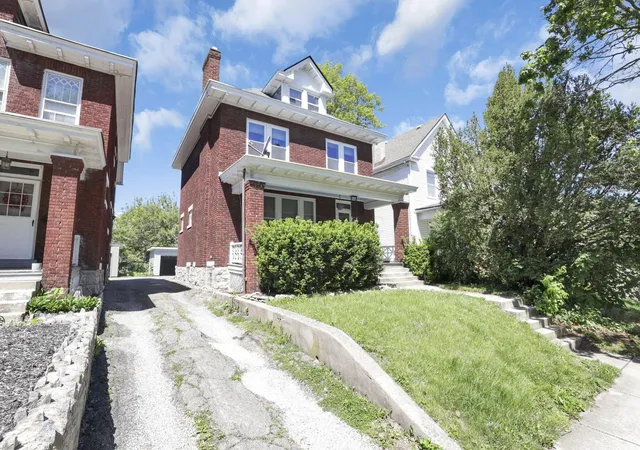 4th image of 2407 Summit St, Columbus, OH 43202 | MLS# 226028656