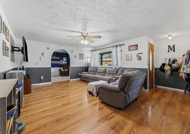 2nd image of 1680 Haft Dr, Reynoldsburg, OH 43068 | MLS# 226028927
