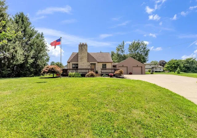 2nd image of 395 N Main St, Johnstown, OH 43031 | MLS# 226028888