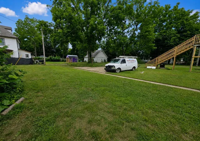 Listing Photo 5 - Condo for sale in building located at 1325-1327 Clifton Ave, Springfield, OH 45505