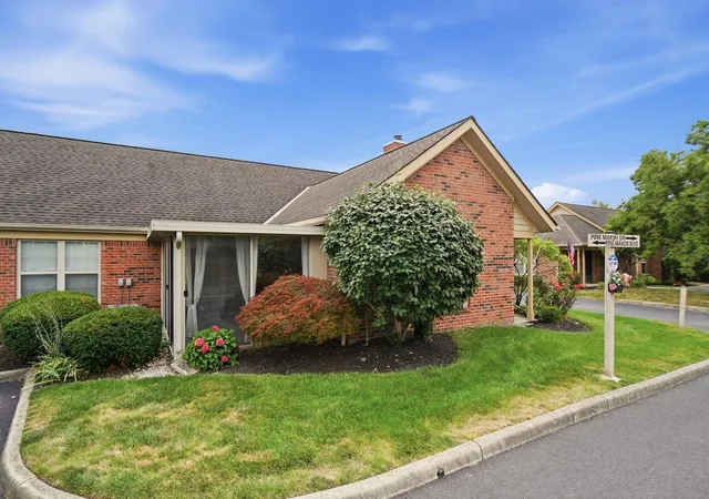 2nd image of 3204 Pine Manor Blvd, Grove City, OH 43123 | MLS# 226028700