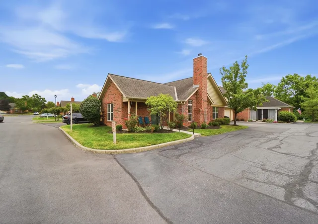 3rd image of 3204 Pine Manor Blvd, Grove City, OH 43123 | MLS# 226028700