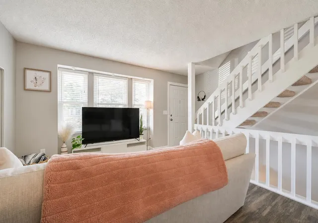 3rd image of 7714 Barkwood Dr, Worthington, OH 43085