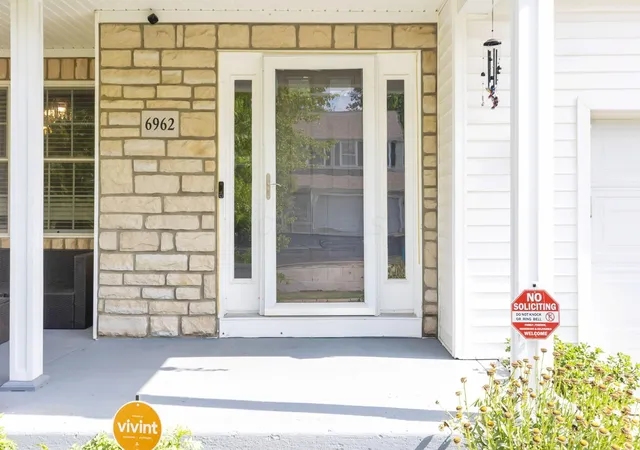 Photo 4 of Single family home for sale at 6962 Onyxbluff Ln, Blacklick, OH 43004 | MLS# 226028773 | Listing updated on 2026-09-13