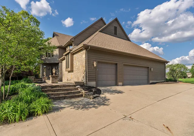 3rd image of 8460 Davington Dr, Dublin, OH 43017 | MLS# 226028821