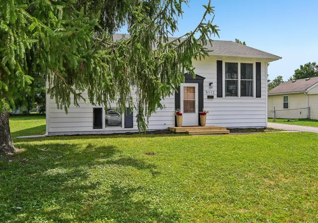 Photo 2 of Single family home for sale at 5112 Fairlane Rd, Columbus, OH 43207 | MLS# 226028836 | Listing updated on 2026-09-09