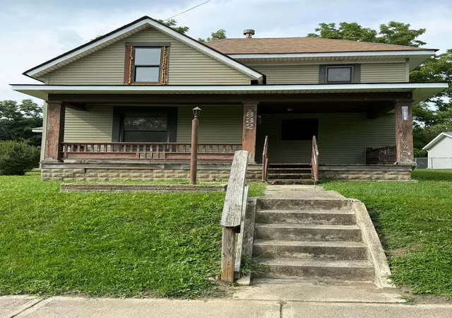 1st image of 832 W 4th St, Marysville, OH 43040 | MLS# 226029064