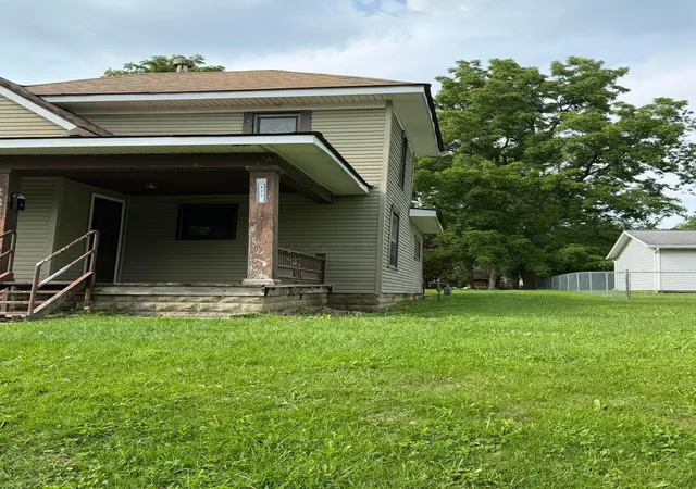 2nd image of 832 W 4th St, Marysville, OH 43040 | MLS# 226029064
