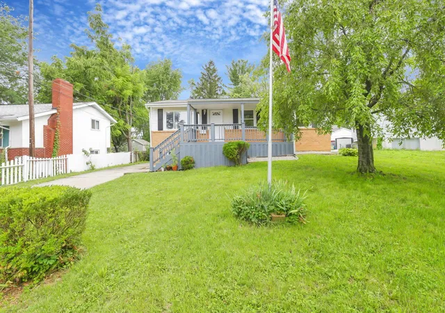 2nd image of 1370 Fowler Dr, Columbus, OH 43224 | MLS# 226029584