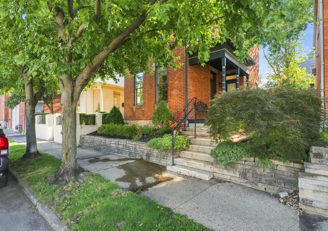 1st image of 684 Kerr St, Columbus, OH 43215 | MLS# 226029300