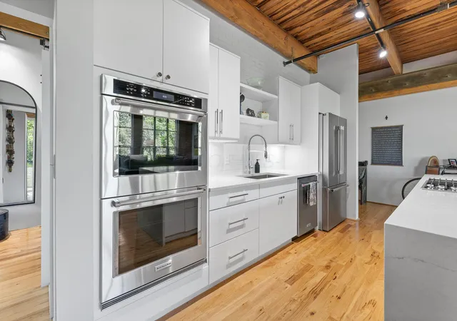 Photo 3 of Condo for sale at 448 W Nationwide Blvd #321, Columbus, OH 43215 | MLS# 226029918 | Listing updated on 2026-09-10