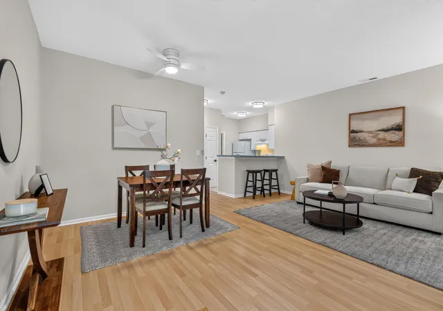 3rd image of 46 Victorian Gate Wy, Columbus, OH 43215 | MLS# 226028834