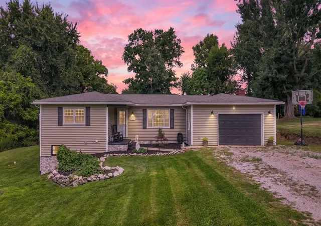 1st image of 920 Towe Dr Ne, Lancaster, OH 43130 | MLS# 226028904