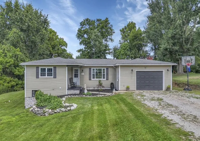 2nd image of 920 Towe Dr Ne, Lancaster, OH 43130 | MLS# 226028904