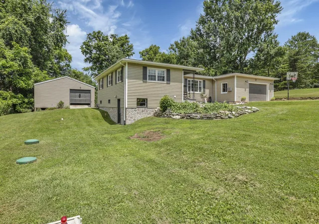 5th image of 920 Towe Dr Ne, Lancaster, OH 43130 | MLS# 226028904