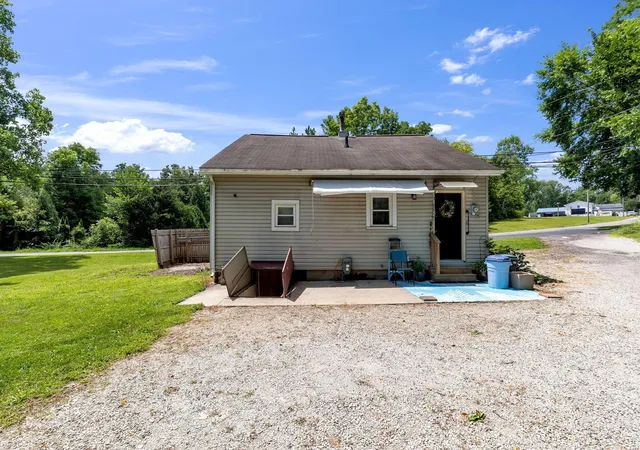 Photo 2 of Sale Pending at 561 Mansfield Lucas Rd, Mansfield, OH 44907 | MLS# 226028939 | Listing updated on 2026-09-01