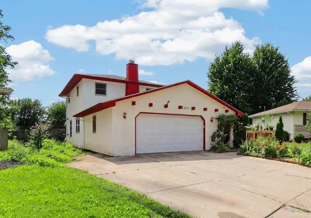 2nd image of 5071 Treeridge St, Columbus, OH 43229 | MLS# 226028812