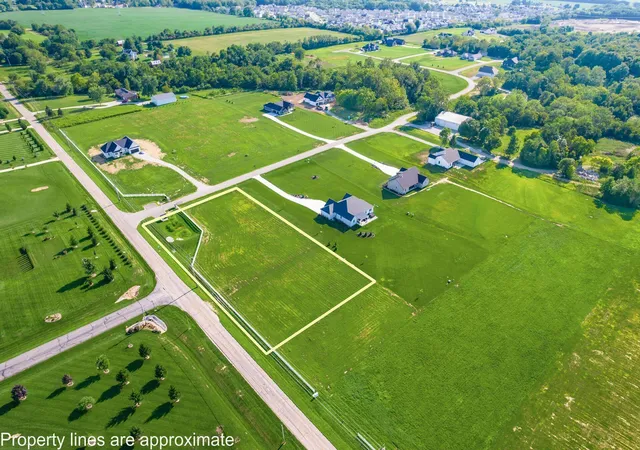 2nd image of 215 Jonathan Trl, Canal Winchester, OH 43110 | MLS# 226029024