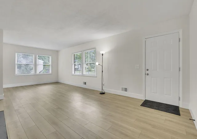 Photo 2 of Single family home for sale at 64 Lowell Rd, Columbus, OH 43209 | MLS# 226028830 | Listing updated on 2026-08-28