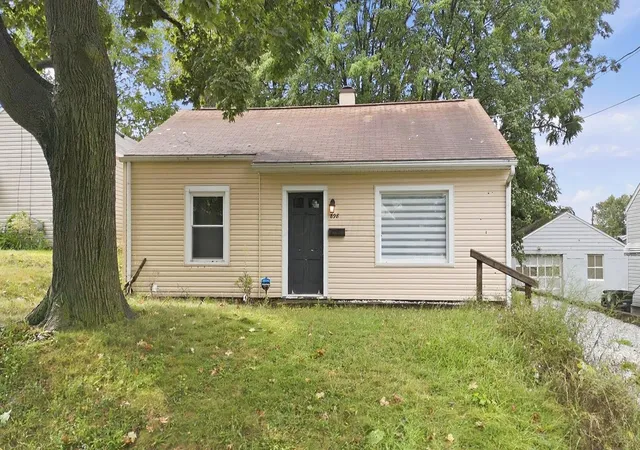 1st image of 898 Reed Ave, Akron, OH 44306 | MLS# 226030447
