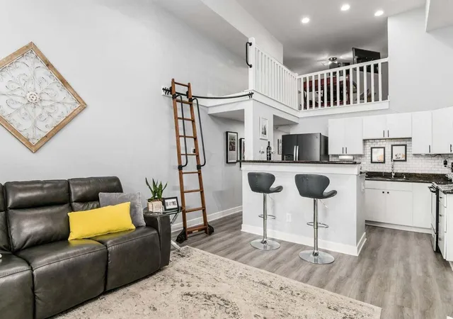 5th image of 1276 N High St, Columbus, OH 43201