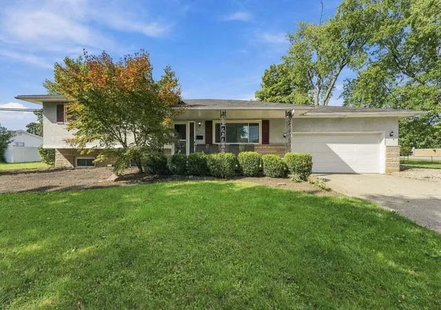 Photo 1 of Sale Pending at 4845 Valley Frg Dr, Columbus, OH 43229 | MLS# 226036764 | Listing updated on 2026-10-22