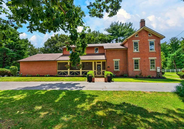image of 111 E Hocking St, Canal Winchester, OH 43110 | MLS# 226029031