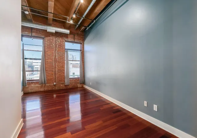 Photo 4 of Condo for sale at 150 E Main St #207, Columbus, OH 43215 | MLS# 226028881 | Listing updated on 2026-09-17