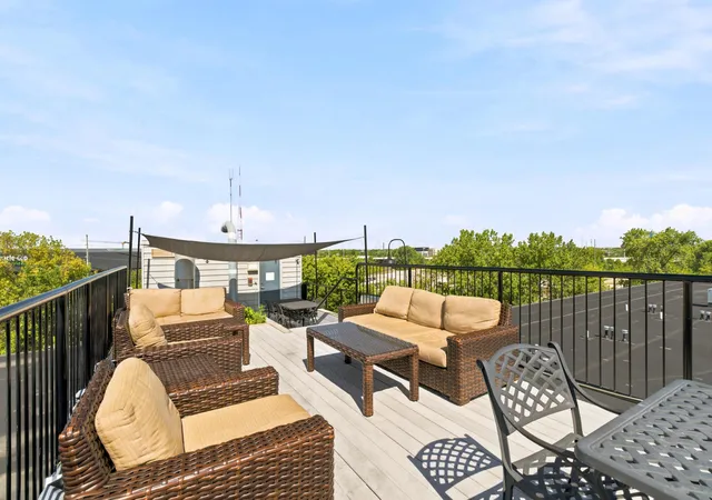 2nd image of 448 W Nationwide Blvd, Columbus, OH 43215
