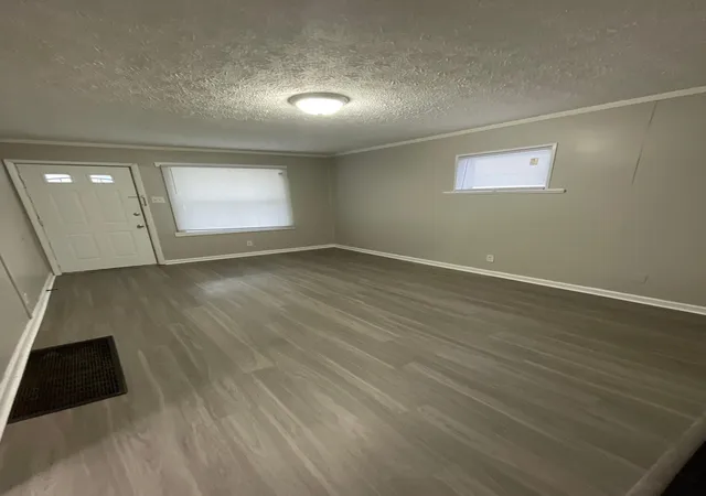 Photo 3 of Single family home for sale at 1138 Lexington Ave, Columbus, OH 43201 | MLS# 226028875 | Listing updated on 2026-09-17