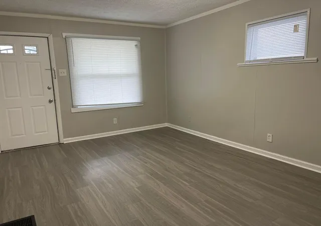 Photo 3 of Single family home for sale at 1138 Lexington Ave, Columbus, OH 43201 | MLS# 226028875 | Listing updated on 2026-09-17