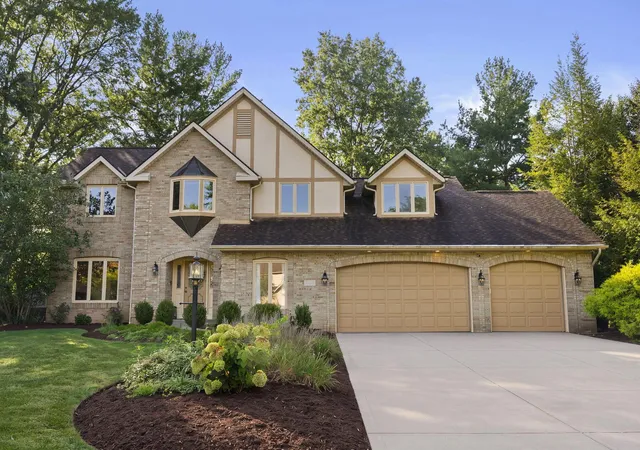 Photo 1 of Single family home for sale at 8860 Shenandoah Dr Nw, Pickerington, OH 43147 | MLS# 226032013 | Listing updated on 2026-09-08