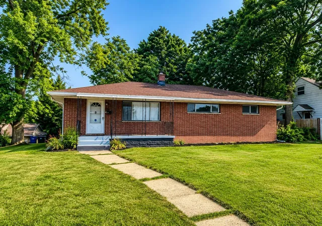 2nd image of 904 Reeb Ave, Columbus, OH 43207 | MLS# 226028902