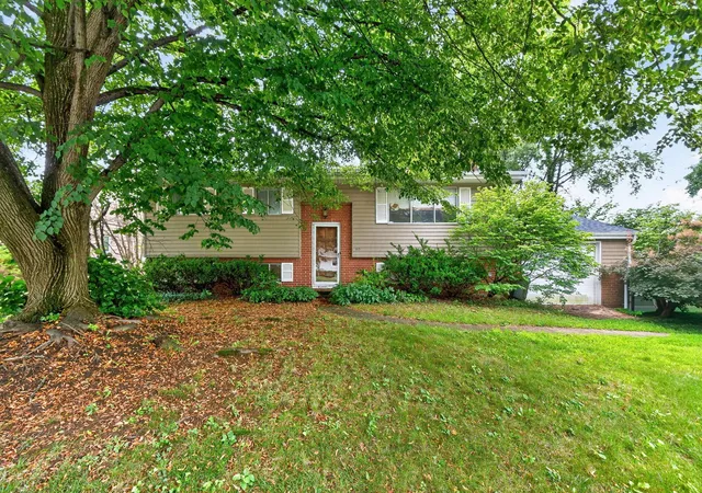 1st image of 103 Bishop Dr, Westerville, OH 43081 | MLS# 226028917