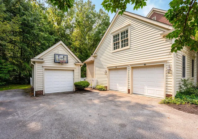 Photo 3 of Single family home for sale at 3516 Willow Grv, New Albany, OH 43054 | MLS# 226029157 | Listing updated on 2026-09-26