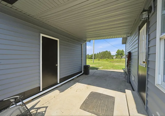 5th image of 3706 State Route 13 Se, Crooksville, OH 43731 | MLS# 226029454
