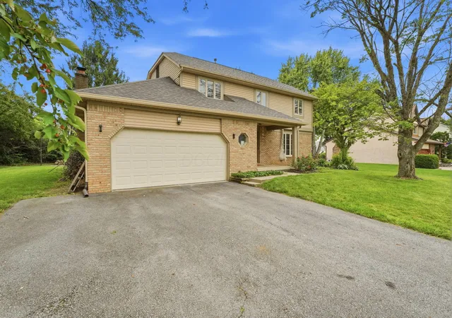 2nd image of 9955 Hounsdale Dr, Pickerington, OH 43147 | MLS# 226029345