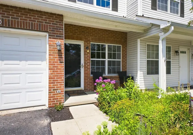 2nd image of 480 Fullers Cir, Pickerington, OH 43147 | MLS# 226029001