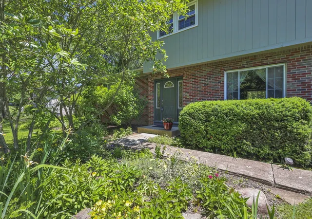 4th image of 830 Harvest Lane Ct, Columbus, OH 43213 | MLS# 226028961