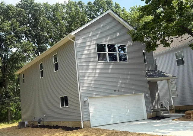 3rd image of 2614 Clybourne Rd, Columbus, OH 43231 | MLS# 226029034